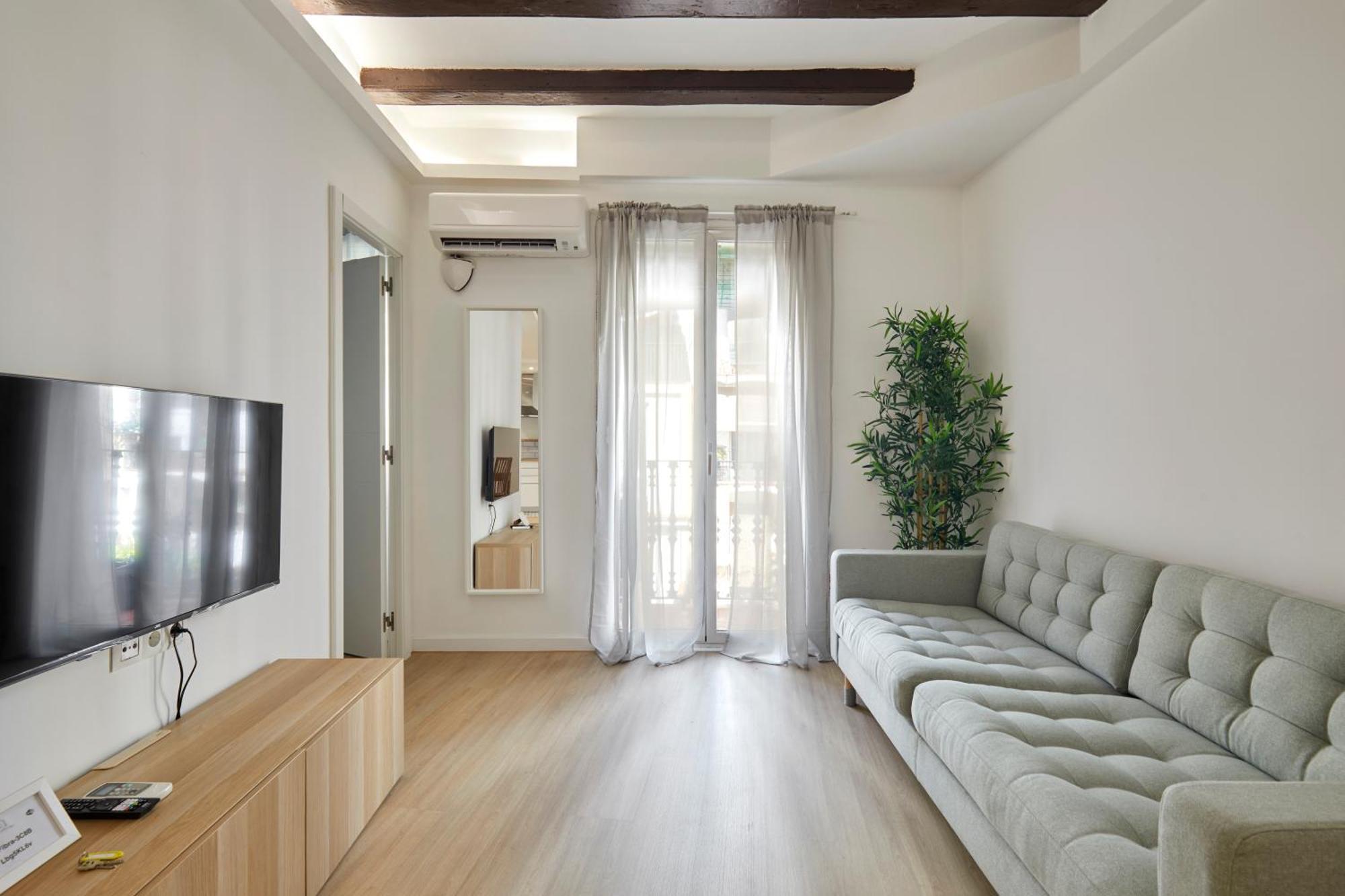 17 Nice Apartment Next To El Molino Barcelona Exterior photo