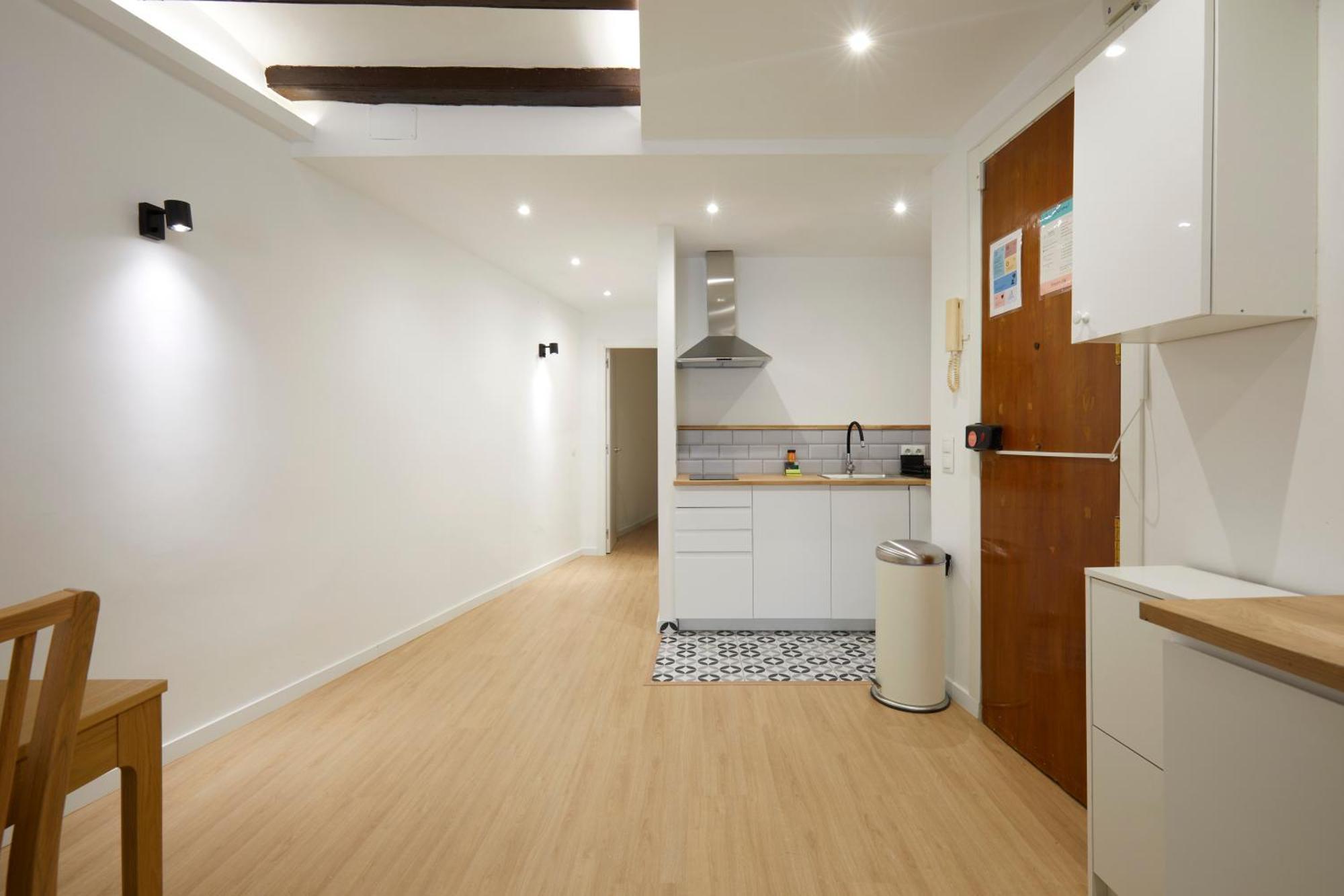 17 Nice Apartment Next To El Molino Barcelona Exterior photo
